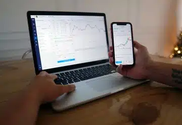 man, computer, stock trading